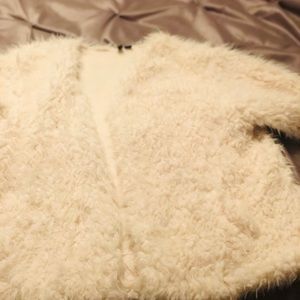 🚨SALE 50% Off🚨Soft Cream Faux Fur Coat🧥